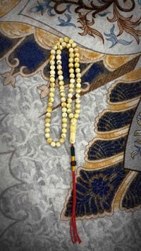 سبحة كهرب بولوني أصلي للبيع 🔥  • عدد الحبات: 74 حبة • وزن السبحة: 48 غ...