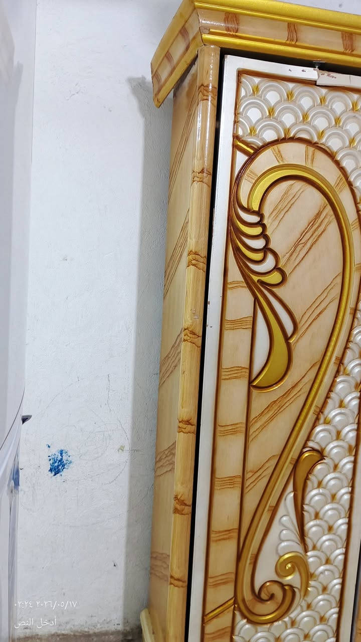 السلام عليكم زوايه لبيع اشتريت غرفه وماعندي مكان سعر الي يفيدك راسلني واتساب ***********
