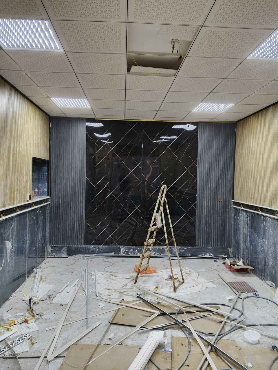 جزء من اعمالنا في مجال التغليف للبيوت القديمة ( التعمير )
في ميسان لمزيد من المعلومات
اتصل بنا على أو أرسل لنا رسالة على واتساب.
نحن هنا لجعل أماكنكم مميزة وجميلة.
*********** @إشارة
