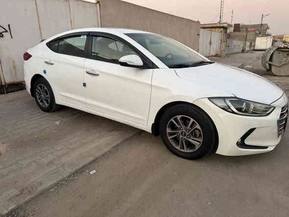 السلام عليكم للبيع سياره موديل 2017 وارد خليجي مواصفات ماكينه 2000 رقم اربيل سنويه منتهيه محافظه البصره قطعتين صبغ 
***********.         السعر 123
