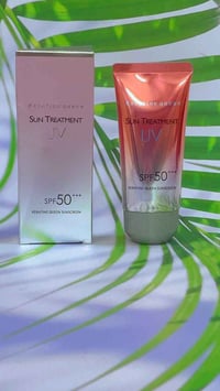 واقي شمس • SPF50 • تبييض فوري