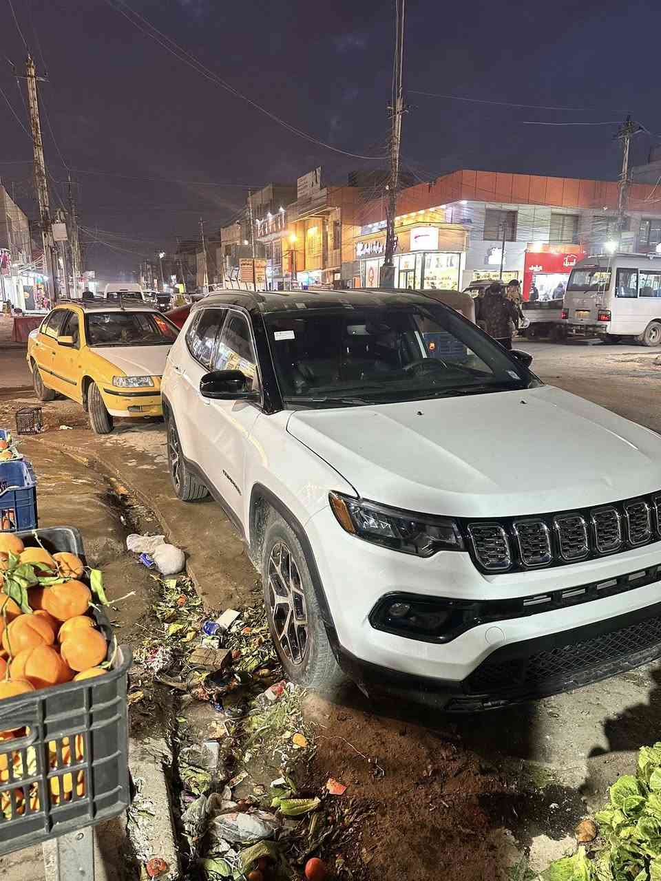 سلام عليكم
كومباس 24 
بدون رقم 
صبغ ٣ قطع 
فول مواصفات للاخير
بيع او مراوس 
***********
