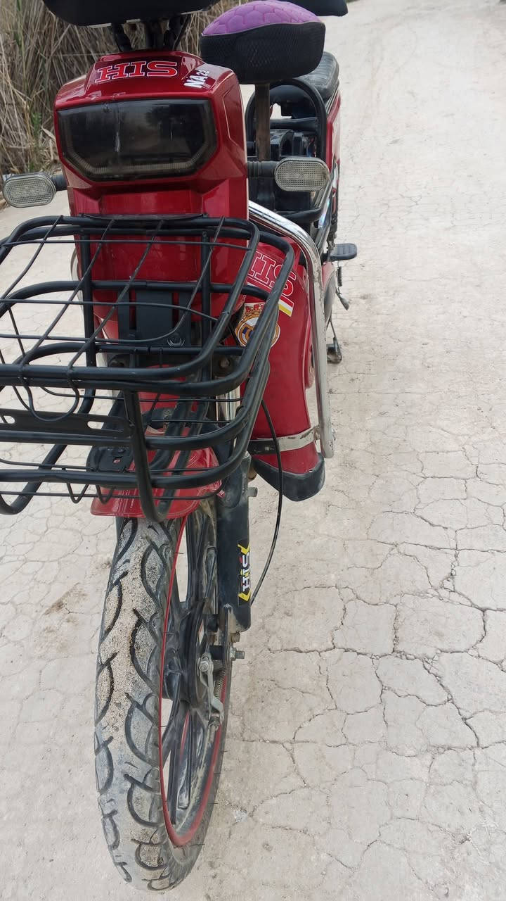 السلام عليكم بايسكل شحن للبيع
خمس بطاريات جدد 
الشركه HIS
البايسكل شغال مابي اي عطل 
المكان بابل جبله 
السعر350 قفل 
للستفسار  متواجد على الخاص


**إذا كنت صاحب هذا الإعلان وتريد حذفه لأي سبب، رجاءا أرسل رسالة إلى الدعم الفني**