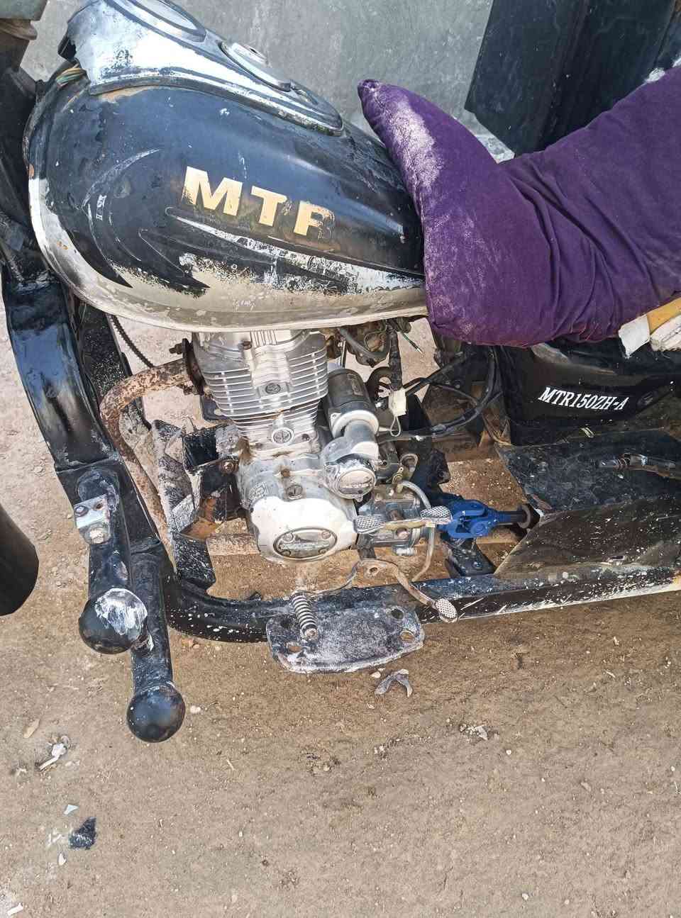 السلام عليكم ستوته 20 وكيله بشارع المدينه نجف رقم الهاتف ***********
