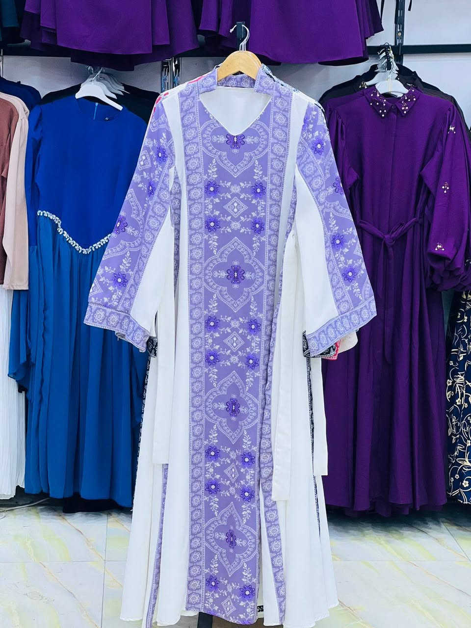 فستان  رمضاني كوالتي عالي
سعر 25 
قياس 48/46/44/42/40/38/
متوفر 
توصيل 7 الف محافظات
توصيل 5 بصره
#العراق


**إذا كنت صاحب هذا الإعلان وتريد حذفه لأي سبب، رجاءا أرسل رسالة إلى الدعم الفني**