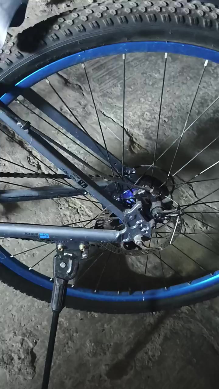 مكاني بغداد البياع  قياس ٢٩  ما صار شهر عندي الباسكل سريع ونضافته ٩٩ سعره ١٦٠ قفل رقمي ‏‪***********‬‏ وات ساب هم موجود أن شاءالله
