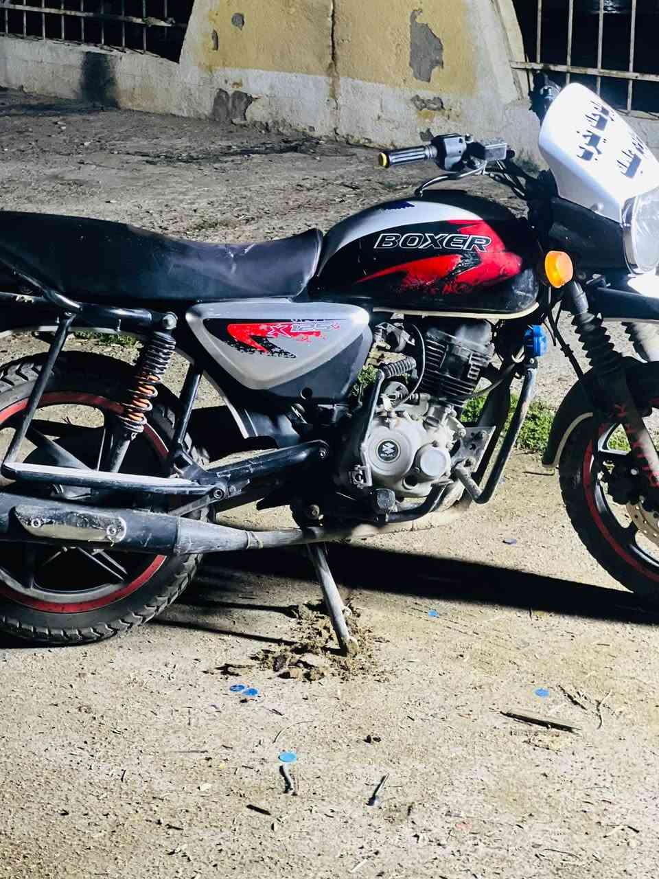 سلام عليكم 
بوكسر جبلي ،22 مرقم بغداد 
تحويل مباشر 
مكينه مكفوله ومامفتوحه 
الدراجه حلوه ونضيفه وجديده ومكفوله 
مكاني ديالى الخالص هبهب 
***********
