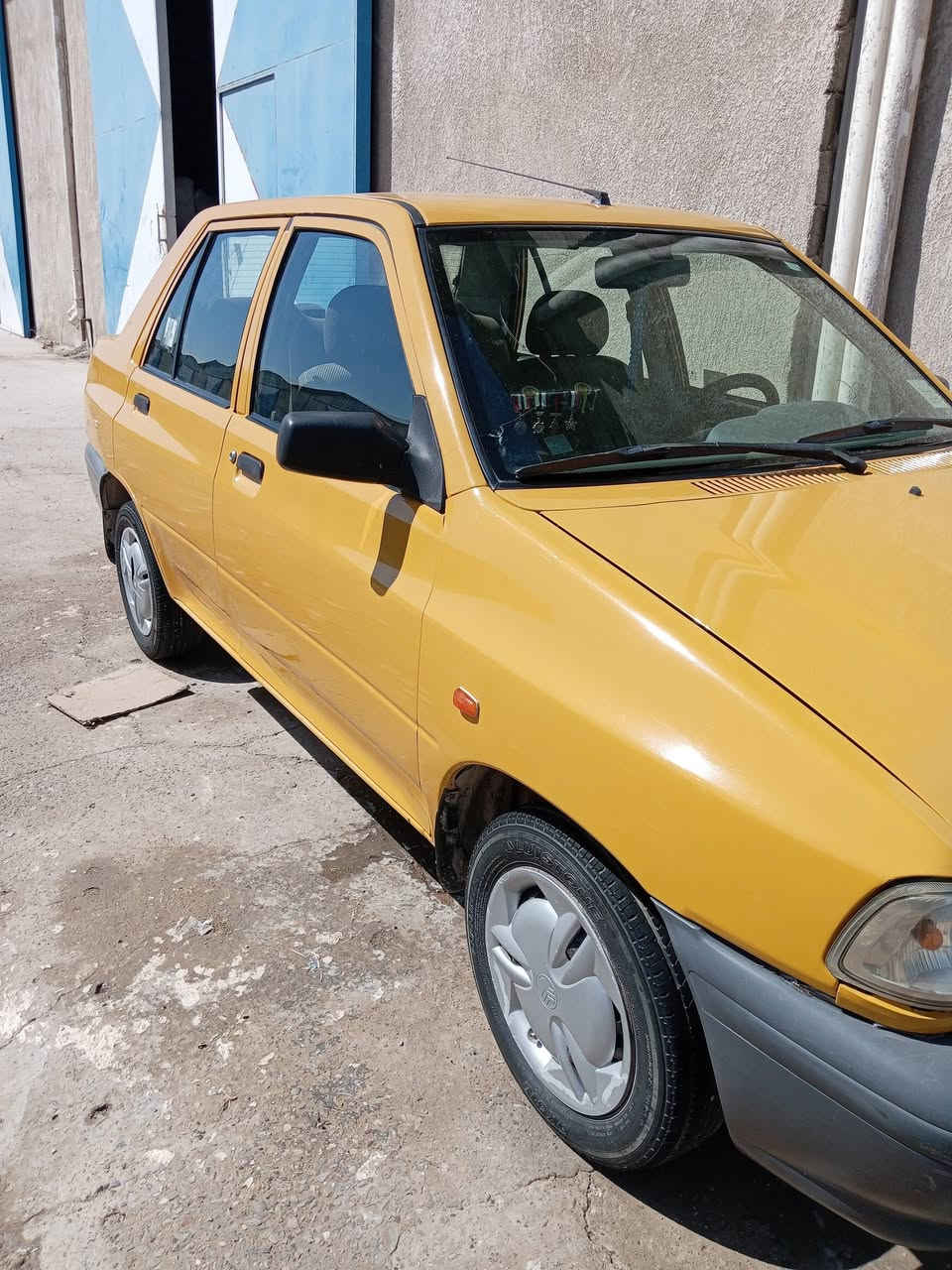 للبيع موديل ٢٠٢٢ ماشيه ٩٢ الف السيارة مكفولة باسمي السعر ٦٤ بيها مجال الاتصال ***********
