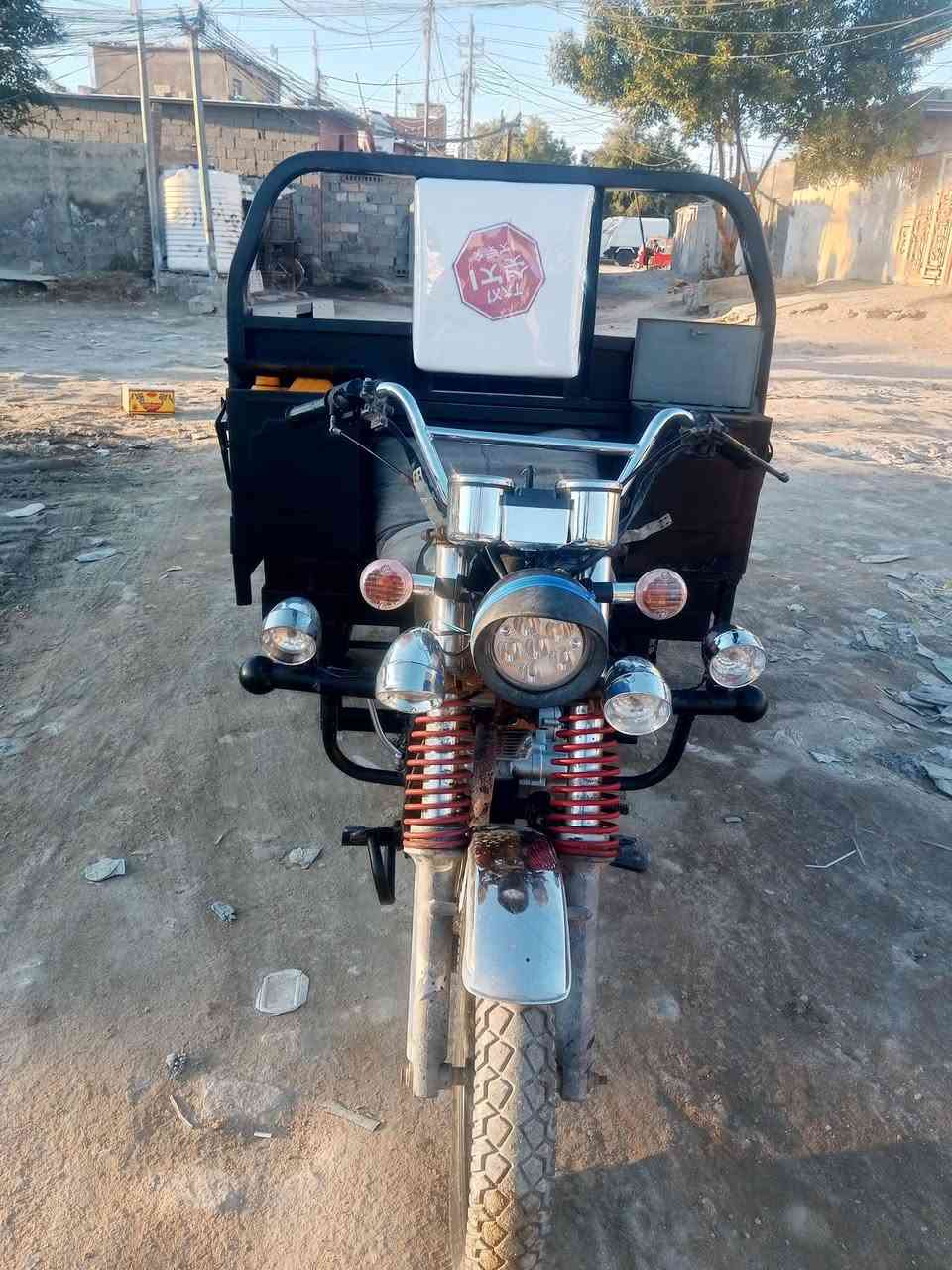 السلام عليكم ستوته البيع ماكفوله كفاله عمه بيه ماكينه 2024موديل 2016 كهربائيّة كله شغاله ماكان كربلاء حي البعث ***********
