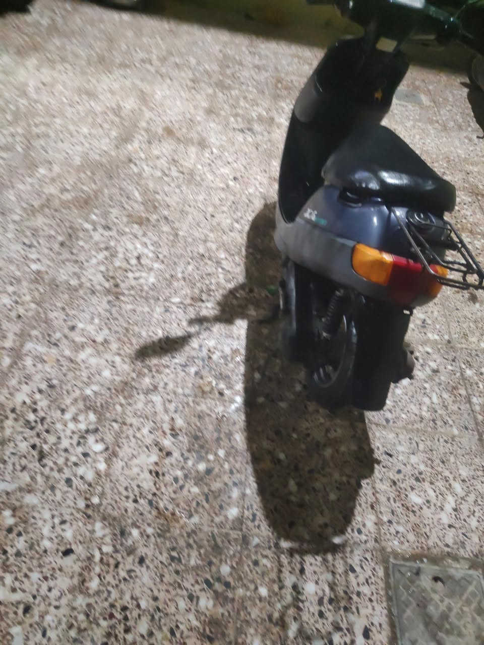 السلام عليكم
ماطور بوتين للبيع درع اصلي 
 شاصي شرط محرك شرط ويرمينه شغاله كلها سلف شغال  تحريكه ومعدل يكمز من جواك الماطور جاهز ربع ماتصرف عليه السعر250 وبي مجال مكاني حي صدام الاستفسار 

***********
***********
