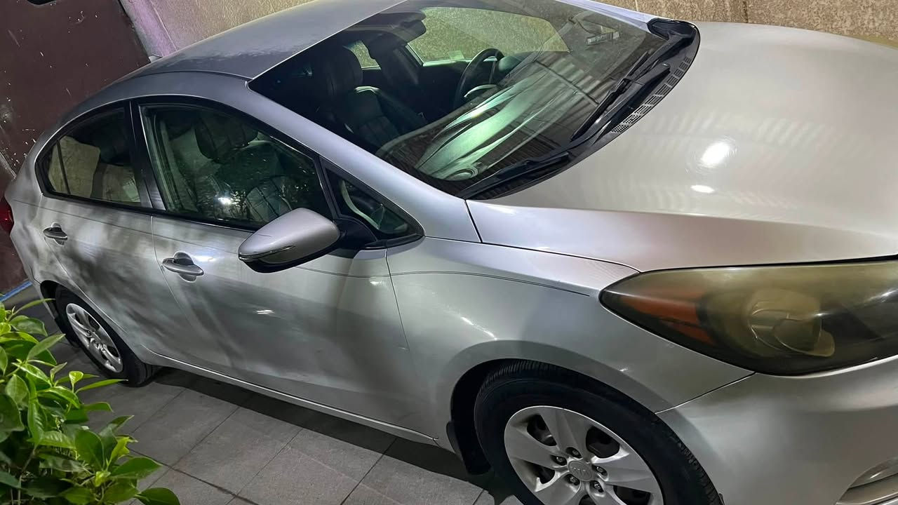 كيا فورتي ٢٠١٥
السيارة وارد امريكي حادثها دعامية وبنيد
رقم الشاصي مرفق بالصور
ايرباك دركة و دشبول الباقي سليم
السيارة مسويلها ادامة من كلشي
منظومة تبريد تحوير ممتازة وجديدة
صدر جديد 
السيارة ماشية ١٤٥ الف 

السعر ١٠٠ ورقة وبيها مجال بسيط للشراي

للتواصل
***********
