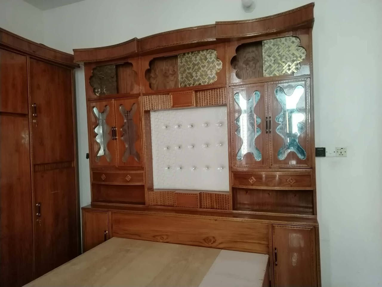 للبيع غرفه نوم حطاطه سعر ٩٠٠ وبيه مجال ع خاص
العنوان بلحصي خارج الفلوجه
*********** للاستفسار
