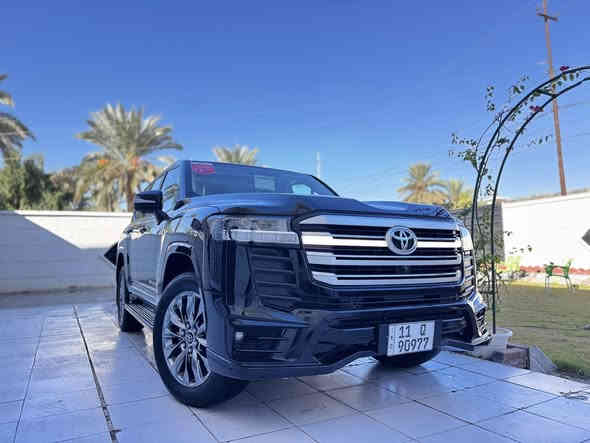 ﷽
بسعر مناااااااسب جداً 
‏‎سلام عليكم 
 للبيع او مراوس 🌹
� لاندكروز بريم 2024 GXR -Limited 🌟
🔹 المواصفات العامة:
 • موديل: 2024 
 • المكينة: 4000 CC تنفس طبيعي 
 • ماشيه  فقط 0 كيلو – زيرو
 • رقم بغداد بأسمي 
 • مكفولة من كلشي حته من الجكة 
مغلفه PPF بالكامل 
حته الجام تغليف اصلي ابو الضمان 
🔹 الرفاهية والتجهيزات:
باب خلفي كهرباء 
كراسي كهرباء 
4 كامرات 
شباك LED 
3شاشات ام التطبيق 
كراسي تدفئة 
مري شفط 
شاحن لا سلكي 
سايد بريك دكمة 
اوتو هولد 
3 قطع تبريد
 • تبريد  للكشنات الأمامية 
 • شاشات خلفية
 • نظام تحكم منفصل بالتبريد للمقاعد الخلفية
 • شاشة وسطية كبيرة ونظام صوت فاخر
 • فتحات USB، بلوتوث، أنظمة أمان حديثة
🔹 الحالة:
✨ سيارة للذوّاقين فقط 
🚗 السيارة زيرو تماماً                         

لاستفسار الاتصال ع الارقام التالية 📲📲
             ‏ (  ***********   )
