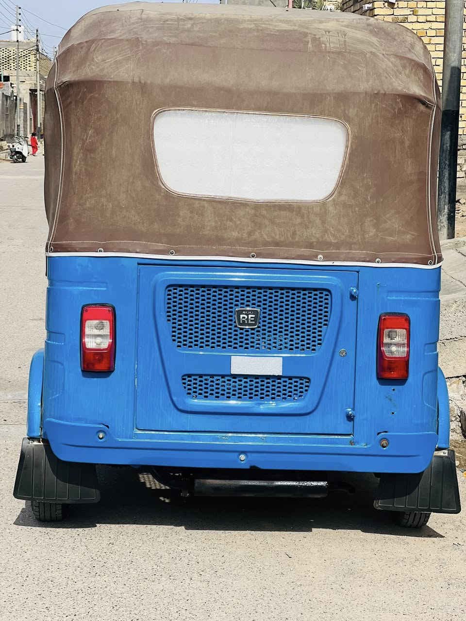 سلام عليكم تكتك البيع 22شهر 11 رقم وسنويه مكفوله كفاله عامه مكاني رفاعي رقم ***********
