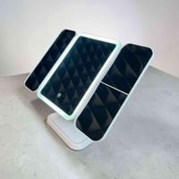 مرآة تجميل • إضاءة LED • قابلة للتعديل