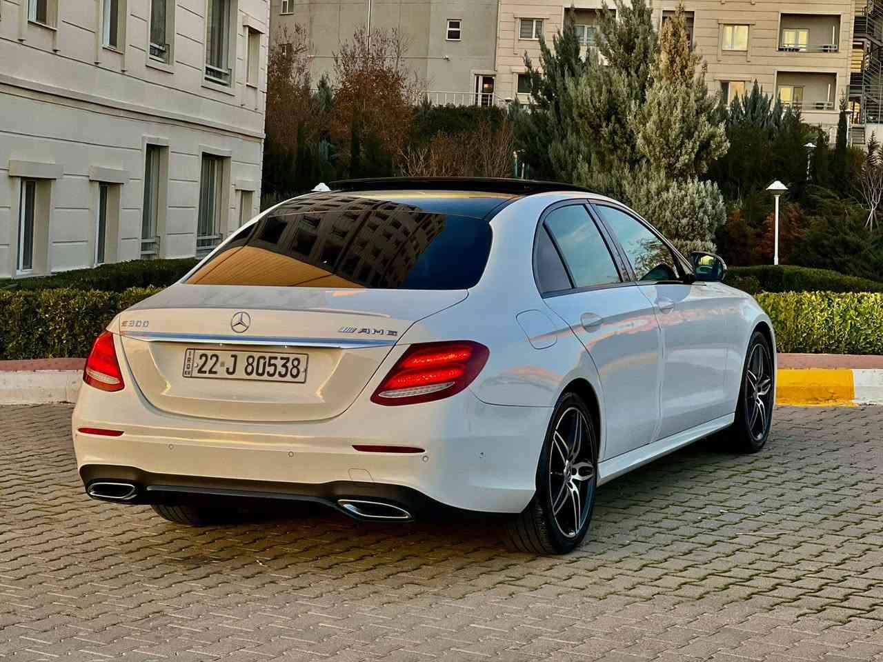 MERCEDES BENZ E CLASS-AMG KIT
مرسيدس بينز اي كلاس موديل 2018
قبل التفاصيل السياره مغلف ppf ضمان عشر سنوات 
ب 14 ورقه 

شرط ضمان دولي بصمات عدد 2 كتلوكات الشركة وارضيات الشركة دهن من شركة مرسيدس تخم تاير لوك جديد .

التفاصيل /:- 
من النوادر بل نظافه بدون مجامله وارد الماني .
شاشات الامامي بل اللغه العربيه .
السياره دفع خلفي مو فورماتك ارغب فئه.
بلاك ادشن black editions AMG شركة بلادي .
النوع /:- مرسيدس بنز .
الفئه / E كلاس AMG- KIT بلادي شركة.
الحجم / 300 ارغب فئه .
الموديل / 2018 .
تواجد السياره /- السليمانيه .
المسافه المقطوعه /:- 55 الف ميل فقط حقيقي .

المواصفات /:- 
السياره لون ابيض سقف اسود ( مكتوب بل السنويه ) 
بانوراما زجاج عل طول السقف 
دشبول شاشه قطعه واحدة مو منفصل ( ايباد ) 
داخل مميز لون قرميدي 
الشاشه الاماميه متغيره ثلاث اشكال 
دشبول مطعم بصاج ملكي 
مجهزه ب انظمه وردارات مميزه /:- ⚔️
رادار امامي توقف ذاتي  وطبعا ينطيك رسم بياني لسياره

الامامك مع تحذير ‼️ مثلث بل احمر 
رادار خلفي عند الرجوع للخلف auto stop 🛑 
اوتو بارك Auto park السياره تبحث عل موقف البارك وهي تركن اوتو 
نظام الاطفاء الذاتي eco يعني السياره بل ازدحامات تنطفي 
اناره داخليه 63 لون متغير حسب الرغبه 
حساسات 360 درجه امامي وخلفي وجانبي مع التبيهات الي تظهر بل الشاشه 
٦ انواع انظمه قياده متعدده لسياره 
احزمه كهرباء تاخذ قياسك 
 كامره خلفي 360 درجة ثلاث اختيارات 
گير رياضي عل الستيرن 

نظام سماعات برو ماستر يعني شرط دي جي تسمع 
لايتات الامامي متحرك مع حركة السياره 
نظام الترحيب عند فتح ابواب السياره وعلامات تعكس عل الارض ( مرسيدس ) 
اوتو هولد توقف سايد بريك ذاتي 
ماساحات اوتو تتحرك حسب كميه الامطار 
كاعيات شركة كتلوكات الشركة بصمات عدد 2 
مواصفات متخلص طبعا للي يعرف بل مرسيدس

ملاحظه :/- 
السياره  صبغ باب خلف السائق من المانيا واقل من ربع  بل جاملغ الامامي ( كارت ) من جهة السايق 
وبيه سونار السياره . 
اي ملاحظه مابيه شخط رصعه ماكو
ايرباك سليم 100/100 

ال💎ــسعـر 🟥 :: رقم (1) تلـقـائـي 📮

رقم صاحب ســـيـارة :: ***********
اخوكم احمد الامريكي
