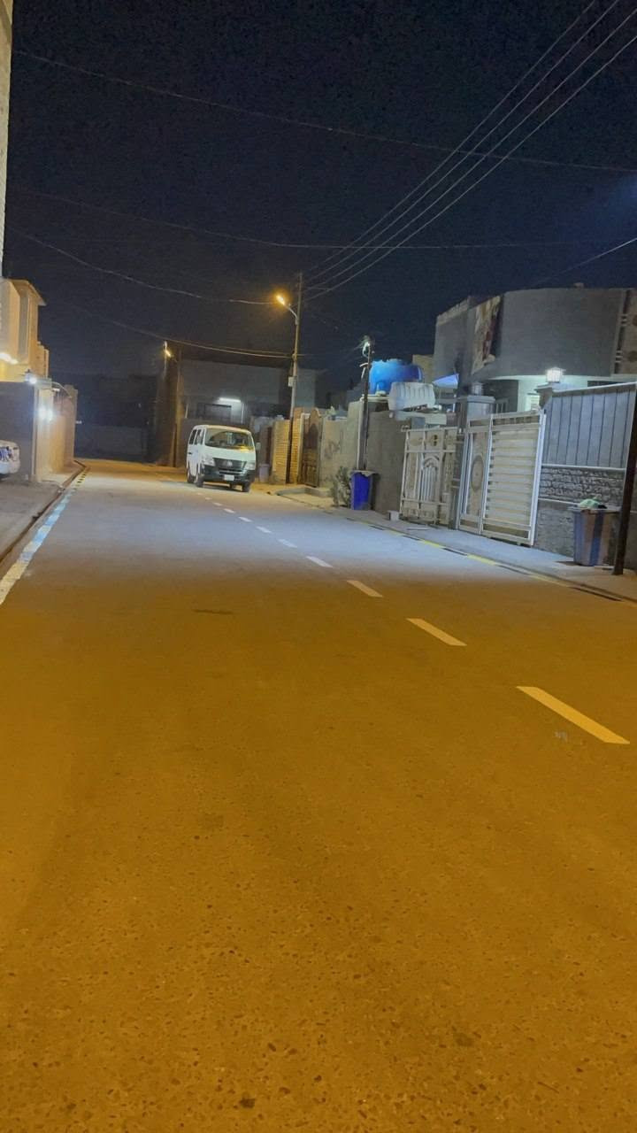 السلام عليكم دار للبيع المساحة 250م طابو زراعي سند 25 بناء حديث سنة 2025 منطقة كامل خدمات العنوان السياحي قرب محطة الجواهري السعر 95 وبي مجال للاستفسار الاتصال ***********
