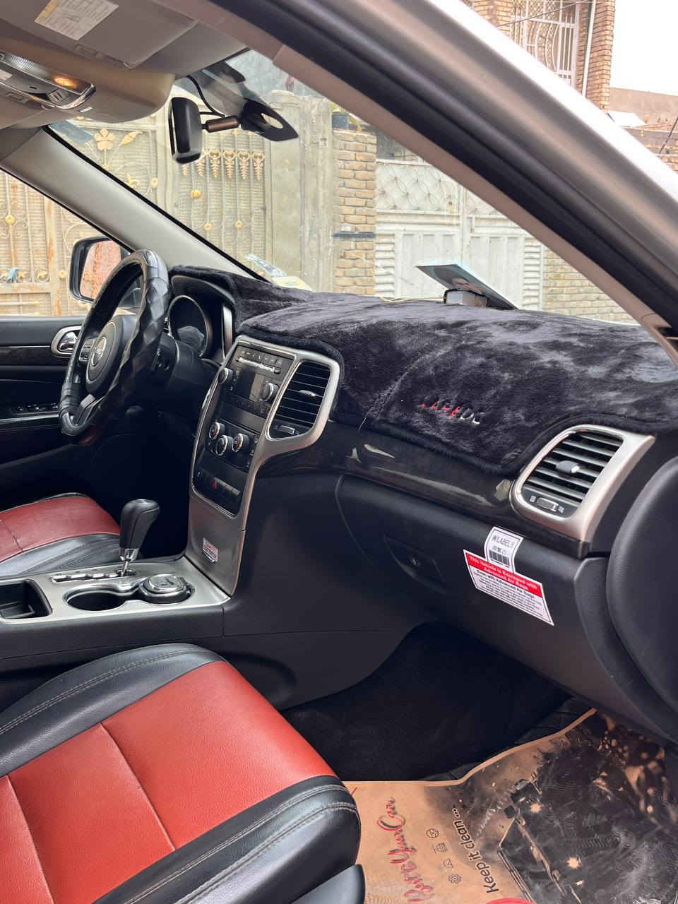 اسلام عليكم كراند شيروكي لاريدو 2011 وارد امريكي 
#الحادث : باب السائق مصلح نفسيته 
مكينه 3٫6L شرط كفاله كير ومكينه 
ماشية:147mi  
تبريد ❄️خير من الله 
رقم دولي بغداد باسمي تحويل مباشر 
تخم تاير جديد صدر جديد خلفي +الامامي 
#السعر :158
#العنوان :بغداد مدينه الصدر 
#رقم الهاتف :***********
