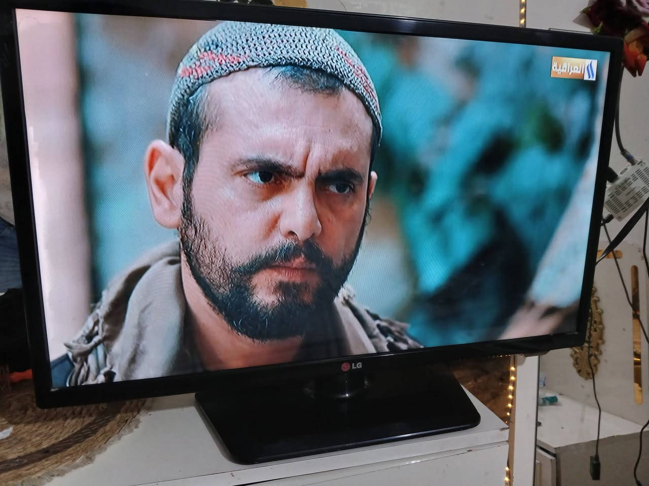 شاشه حجم ٣٢ ماركة LG الاصلي باب اول ماداخله تصليح ابد بدون نت نضافة ١٠٠ بل ميه ب ٧٠ وبها مجال مكاني حي قاهره ***********
