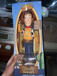 شخصيه WooDE  الملابس حقيقيه قماش 30 صوت اصليه السعر واتساب 07715980845