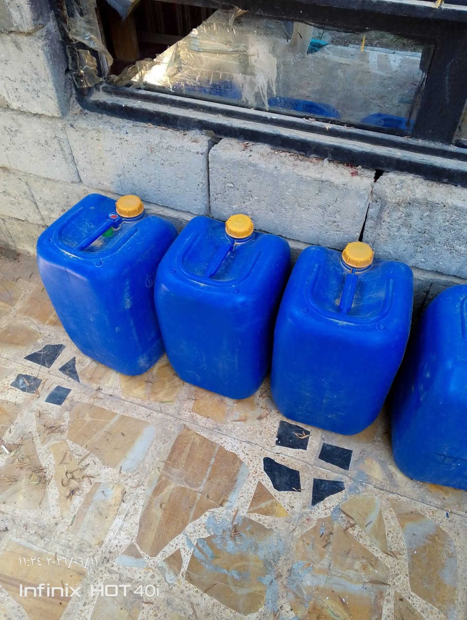 السلام عليكم شباب رحمه الوالديكم يوجد لدينا بانزين للبيع سعر الجلكان ١٦الف أتصل وتدلل ***********
