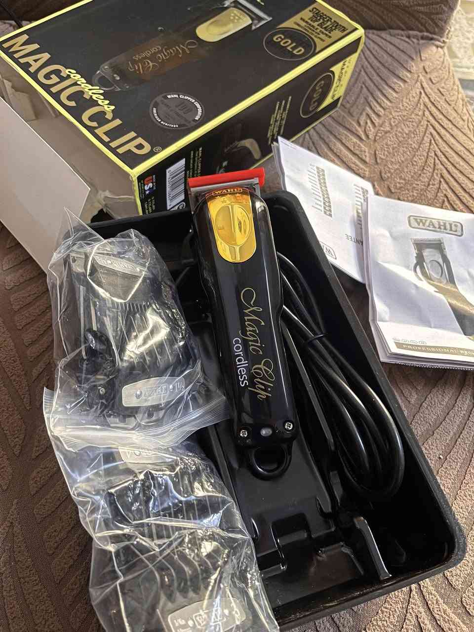 شباب، العرض اليوم على "الوحش" الأمريكي.. ماكينة Wahl Magic Clip النسخة الذهبية المحدودة (Gold Edition). الماكينة واردة من أمازون (بضاعة تصفية)، يعني أصلية وبمواصفات عالمية مو مثل التقليد التارس السوق.


**إذا كنت صاحب هذا الإعلان وتريد حذفه لأي سبب، رجاءا أرسل رسالة إلى الدعم الفني**