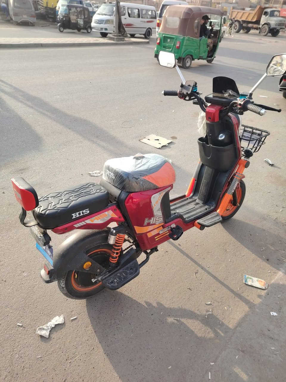 لايت لد وسكن
وسكن احمر وسكن بنفسجي
وفدراليه
وبلوتث سماعه
ومخرج شحن
ودكمه صيانه كهربائيه
السرعه ٩٠
6 بطاريات الشحن يمشيك 50 كيلو الدراجه قبل اسبوع اخذتها الله شاهد اخذتها ب600
رايدها ب500 وبيها مجال بسيط للاستفسار 
*********** واتساب متوفر
مكاني بغداد البياع مستعجل علبيعتها
