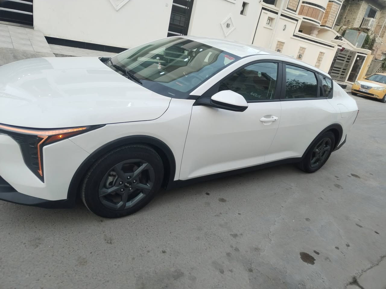 KIA K4 LX 2025 

محرك 2000 دوش 

وارد امريكي

فول مواصفات عدا فتحة 

حادثه فقط بنيد امبدل 

.تشغيل عن بعد اشاير بلمري رادارات

.اشارة ترحيب يدات بوب

.سايد بريك كهربائي دكمه

.رادار جانبي وامامي 

جنطه ذكيه عند الاقتراب تفتح وحده

.مازدات led لد ثلاث عدسات

يوبي اس 

ناضم كار بلي 

.قيادة ذاتية 

.تحديد مسار

نضام سبورت

.شاشة متصلة 

.اضوية داخلية لمس

.تحكم كامل عن طريق الشاشة 

. دشبول بيانو 

السعر :165 مجال حك 

ماشيه 6كيلو بعده زيرو 

رقم انبار معوقين اتكفل بكلشي

مكاني الفلوجه 

*********** 

***********
