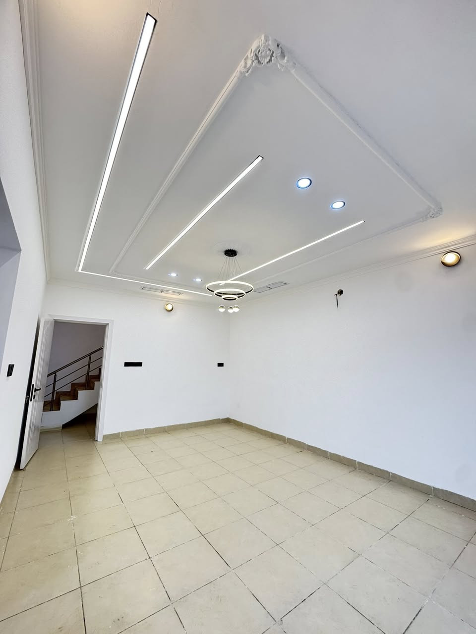 💎#عرض_جديد_موقع_مقابيل_حديقه_شارع_30
🌟#دار_للبيع في اربيل #بمجمع_اشتي (2)

🌟مساحة الدار #300متر#لدار_سقف_مفربيه 

🌟يتكون لدار من(4)غرف نوم وصاله كبيره مع المطبخ

🌟

🌟وستقبال وصحيات خارج وداخل ومنور 

🌟مطبخ #ملاحضه_لدار_نيظام_دكد_موبريده

🌟وكراج وحديقه عدد 2

؟؟؟؟؟؟؟؟؟؟؟؟؟؟؟؟؟؟؟؟؟؟؟؟؟؟؟؟؟؟؟؟؟؟؟؟؟؟؟؟؟

للمعلومات اكثر 
***********📞
***********📞
***********📞
