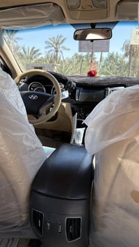 سوناتا خليجي 2011 لون ابيض السياره كفاله كير مكينه  ومكفوله من لحادث ٫...