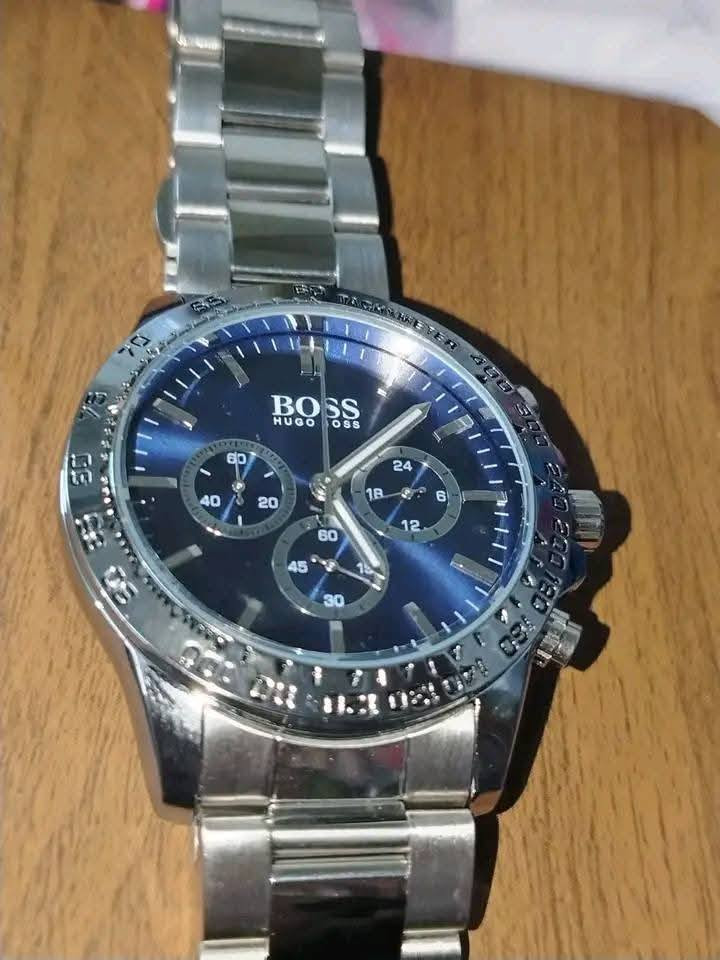 ساعة ماركة  قطعة. غنية عن التعريف ماركة. كلش قويه وثكيله قطعه تجنن جميع السناتر شغاله مختمة بلكامل الي تعجبه يخلي سعر والف عافية


**إذا كنت صاحب هذا الإعلان وتريد حذفه لأي سبب، رجاءا أرسل رسالة إلى الدعم الفني**