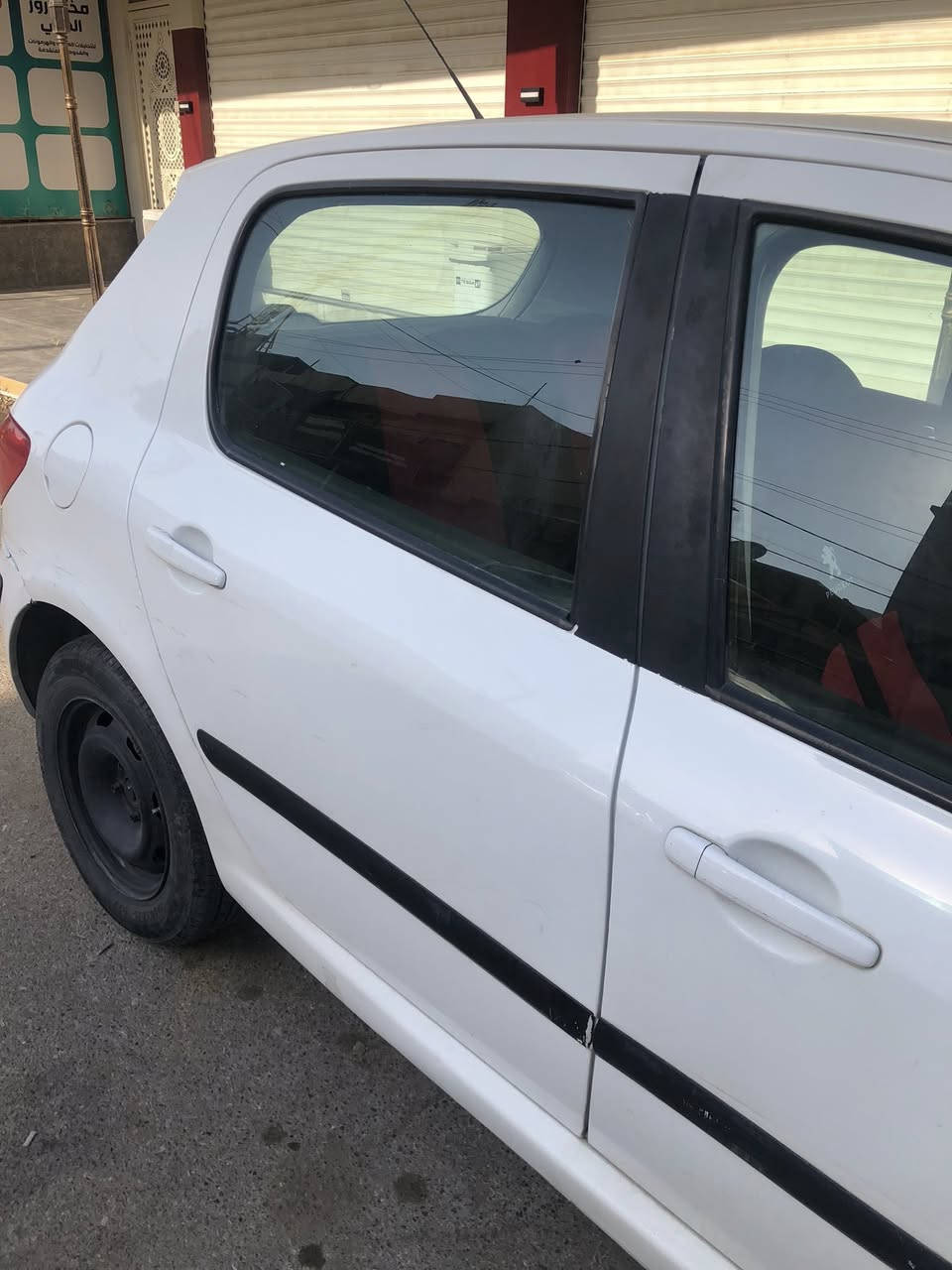 سلام عليكم
بيجو 307 فرنسي🇫🇷
موديل 2005
كير اتوماتيك
تبريد كامل 
نظام abs جديد كامل
طرف السائق فقط صبغ اني ابيع السيارة كامل حزام
رقم اوروبي و سنوية مشروع وطني كركوك جديدة لحد ٢٠٢٨ باسمي وثاني  يوم تحويل 
بطاقة بنزين بيها
مكان سيارة كركوك
سعر السيارة 57 و بيها مجال


**إذا كنت صاحب هذا الإعلان وتريد حذفه لأي سبب، رجاءا أرسل رسالة إلى الدعم الفني**