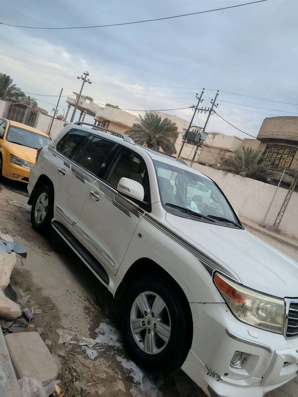 سلام عليكم
للبيع لاندكروز موديل 2009 السيارة مكفوله كفاله عامه كير ومحرك كفاله حداديه تخم تاير جديد سياره لايت زنون عالي ناصي شاشه كامره خلفيه السعر 285 وبيه مجال رقم الهاتف الهاتف ***********
***********
