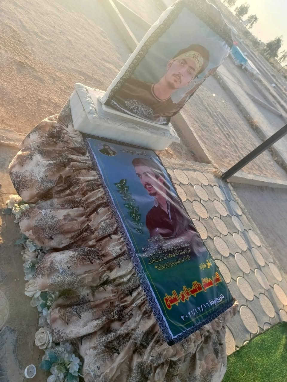 🎗️ عمل جوادر القبور بأفضل جودة وبشغل مرتب 
🚚 يوجد توصيل جميع المحافضات 
💰 الدفع يكون بعد اكمال العمل عن طريق الماستر 💳
🔥 شغل مضمون ومرتب يخلي القبر بشكل لائق ومحترم
📞 للحجز والاستفسار:***********
واتساب 
📩 راسلنا الآن واحجز قبل الزخم!
