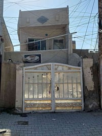 دار قاطين ١٠٠ م الحسينية منطقة ال٢٢ خلف مرطبات العذراء شارع عشرين .. ر...