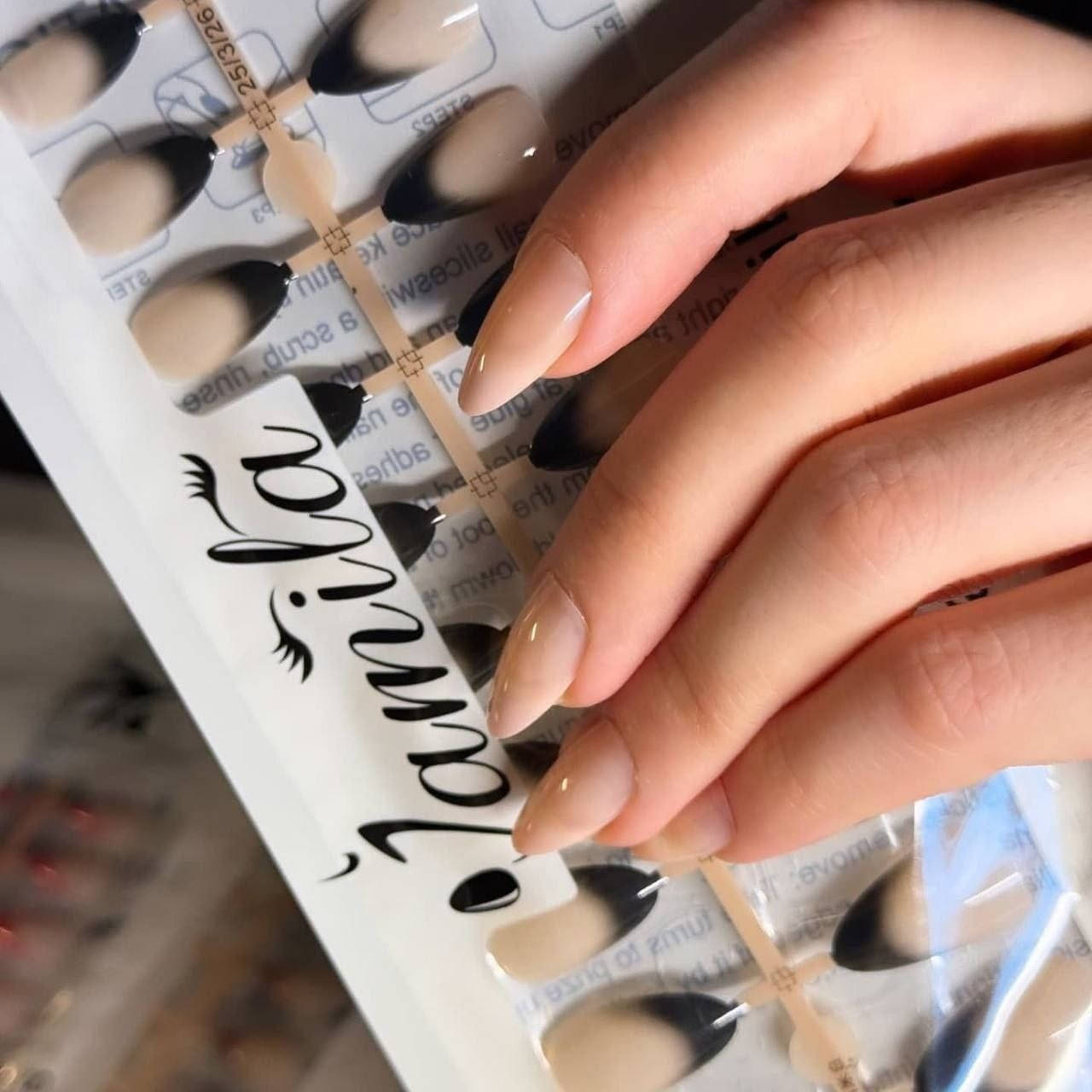 لا تنسون قرعة 
التفاعل الاسبوعي
اضافر لحمية 💅🏻💅🏻
اضافر ترند تجننن عل ايد نزاكة 🥰💅🏻🎀
درجات 😍😍
سعر السيت 1,500☑️


**إذا كنت صاحب هذا الإعلان وتريد حذفه لأي سبب، رجاءا أرسل رسالة إلى الدعم الفني**