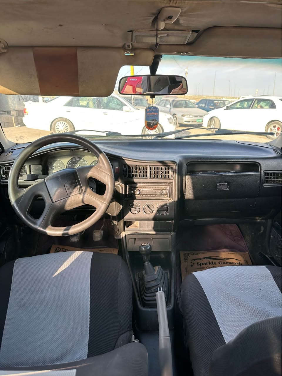 موديل ١٩٩٣ گير عادي گيرو ماكينةي بةشةرتة تحويل بةشةرت ٤١٠هةزار غرامةي لةسةرة لة سعر ديتة خواري تةقةو رقةي نية چوار تاي نوية سعري ٢٩ وي مجالي كه م شوين هه ولير *********** أربيل, العراق
