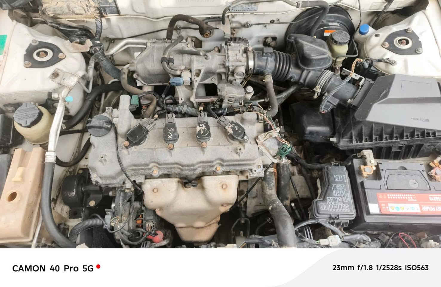 سلام عليكم
نيسان سني موديل 2005 ياباني 🇯🇵 
رقمها بغداد اربع ارقام حلو تحويل ثاني يوم 
سياره كير مكينه تبريد 
تايرات خمستهن نضيفات حيل نضيفات 
سياره خير من الله تجي وتشوف بعينك 
سياره بيها ضربه بل جاملغ الخلفي السايق ومصلح  بدون دواخل 
وجاملغ امامي  جهت الصدر انطخ مبين بل صوره 
سياره نقصها شي بصيط اكثر تفاصيل 
سعرها 74 ورقة الاتصال ***********
 ‏‪
