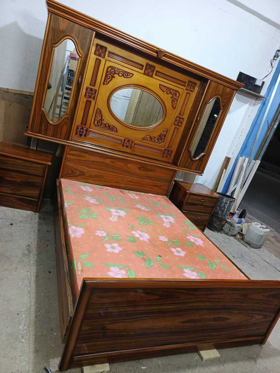 جربايه مستعمله نفرين صاج حطاطه الرمادي الصوفيه قرب مطعم قصر الابيض السعر 175بي مجال واتساب ***********
