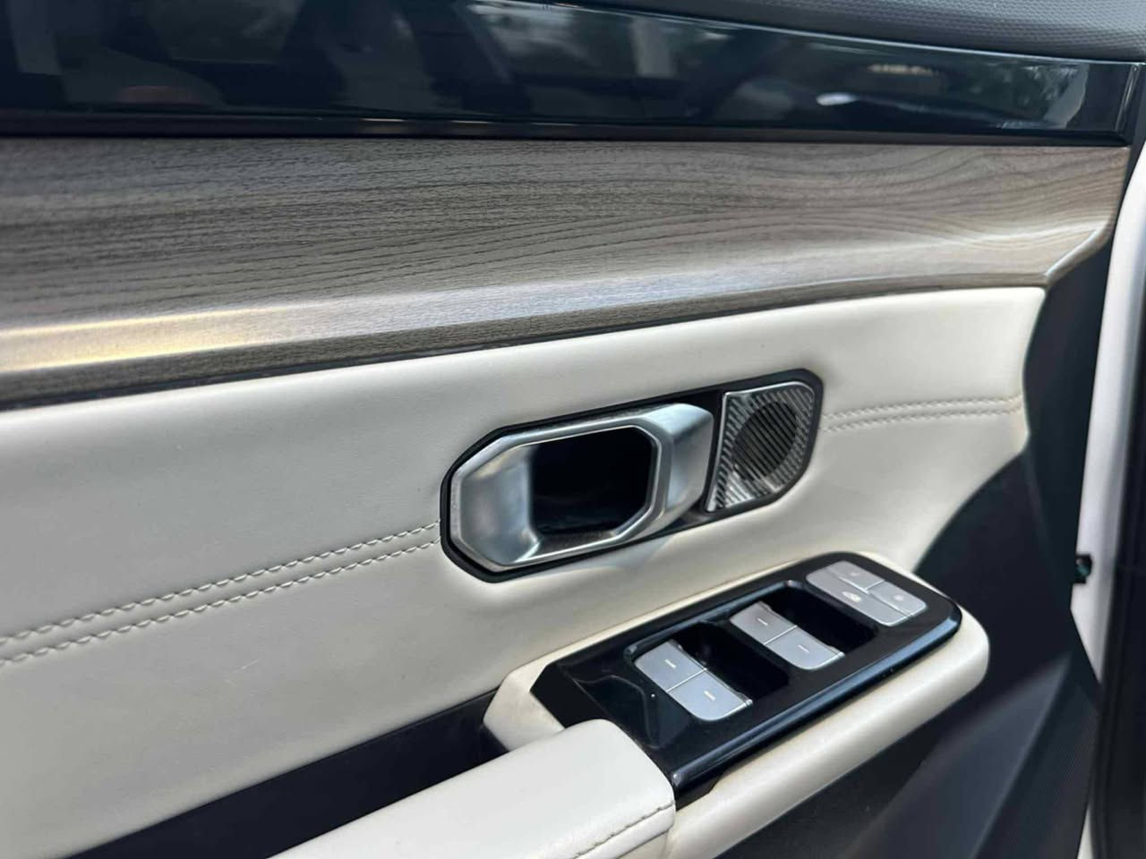 سلام عليكم جيتور دشنك موديل 25 مكفول رقم أربيل مميز داخل ابيض ملكي لسياره بسمي شرط لتحويل   ماشيه ٣٠ ألف  مواصفات نص فول محرك ١٥٠٠ تيربو مكان لسياره الأنبار قضاء لحبانيه السعر ١٥٠$  اتصل على الرقم التالي ***********
