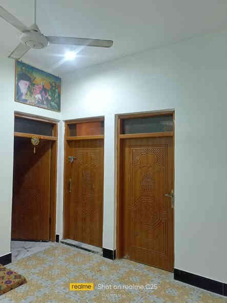 السلام عليكم اخوان بيت للبيع زراعي المساحه 200 البناء بلوك عكاده خدمات كامله ماي كهرباء منطقة البوعظم على طريق الفظليه الاستفسار على الرقم *********** او واتساب
