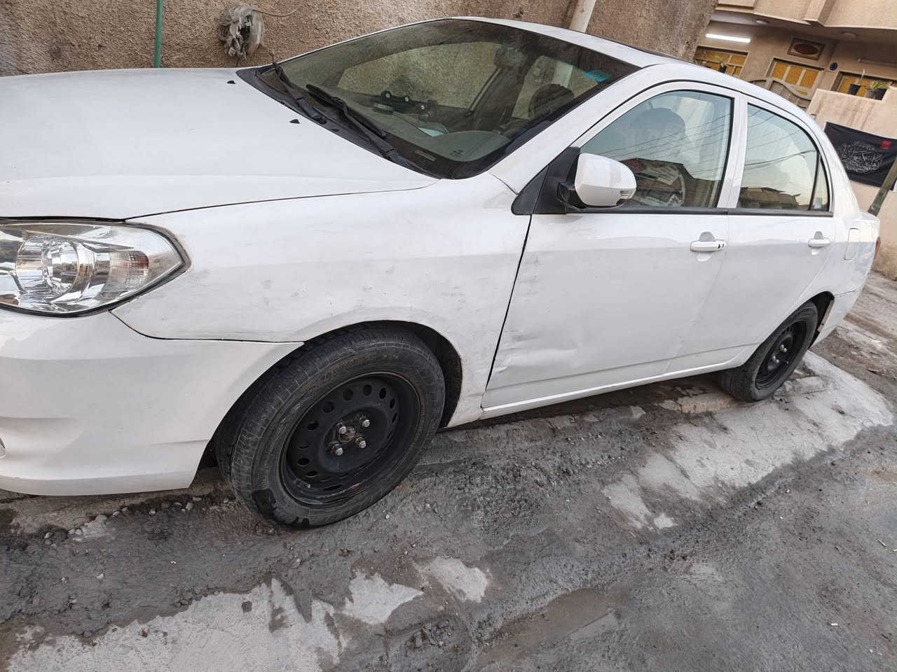 بي وأي دي G3
سياره خير من الله كير عادي مكينه ١٦٠٠ هوندا مكفولات سياره كدام عينك ٢٠١٣ بيها طخه صغيره بلباب سايق على بارد سعر(50$)  وبيها مجال قبل سبوع حولتها باسمي يعني رقم وسنوية وهزه كلها جدد ماتعبك بتحويل ثاني يوم ابصملك ***********
