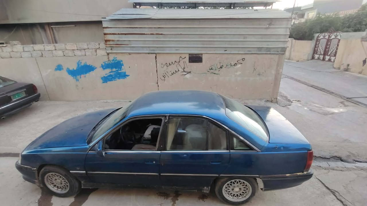 اوبل اوميكه للبيع موديل 1993
.كربون بالزين شرط السياره كلش حلوه رقم***********ي  السياره بسمي رقم مصطره كير محرك شرط مكاني موصل أيسر تعال شوفه بيك خير أو تدلل السعر 26 أوبي مجال لعيونكم
