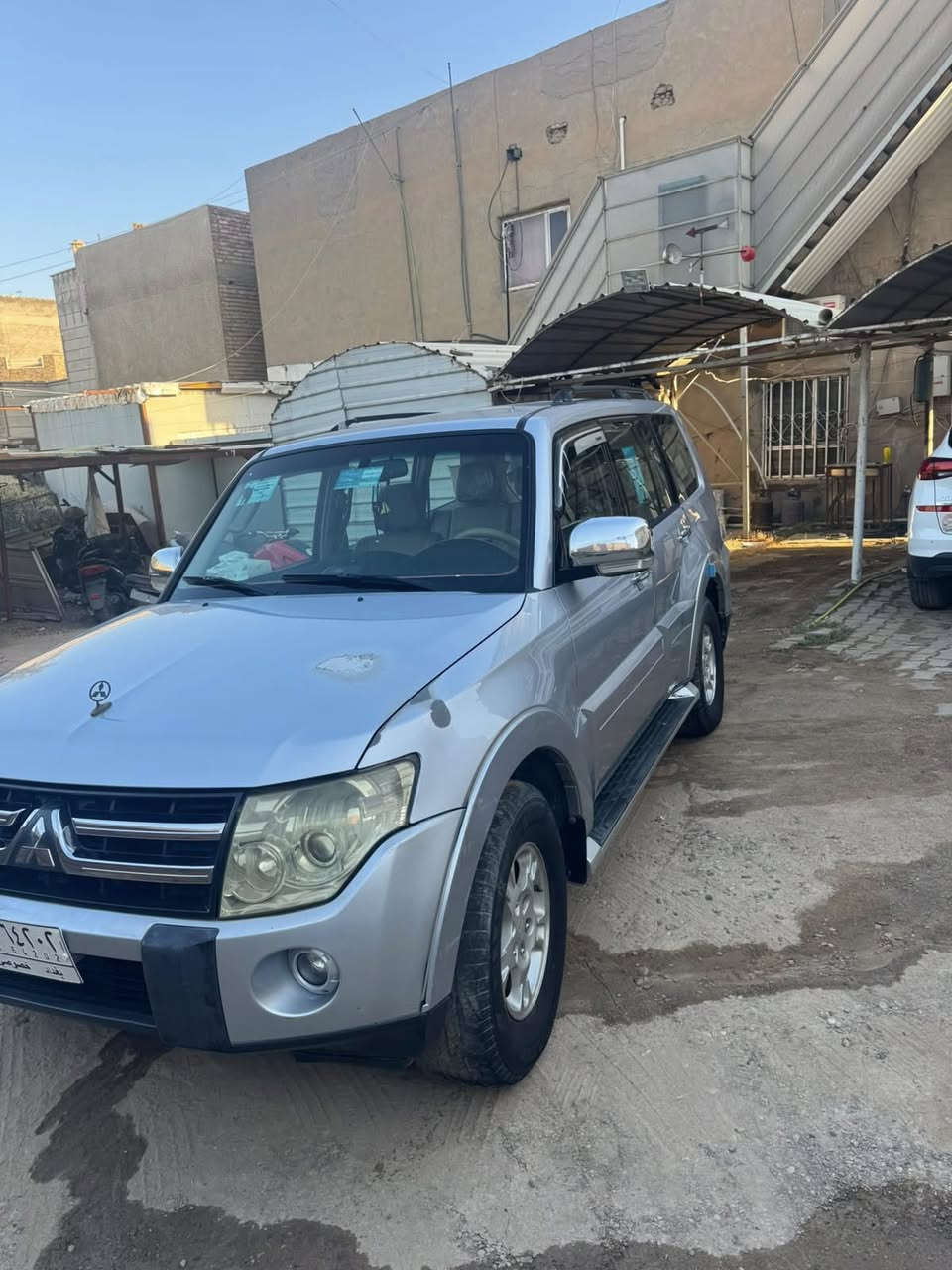 باجيرو ٢٠٠٨ بدون ضربة باسمي تحويل مباشر
٦ سلندر محرك ٣٠٠٠ 

٧ راكب ٣ قطع تبريد 

كامرة وشاشة مري شفط  بدون صبغ او ضربه فقط حرق بسيط بالبنيد وموضح بالصوره نقص فقط صدر يحتاج تبديل 

مكاني بغداد حي الجامعه 

*********** 

سعره 11 وبيه مجال بسيط
