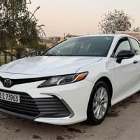 كامري للبيع رقم بغداد موديل 2024 ماشية 18000 يعني بعدها زيرو مواصفات l...