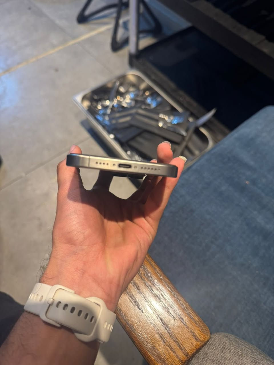 من رخصة الادمن
سلام عليكم ايفون 15pro max للبيع او مراوس ب 16 برو ماكس مع فرق 
الجهاز نضيف مابي شخط ضمان وكالة ماستر بطارية 89 متصرف شحن تكفيك يوم كامل ذاكرة 256
الجهاز شرق اوسط 
السعر 1000 وقابل للتفاوض 
للاتصال او واتساب +964 777 566 2352 مكاني بغداد الحرية


**إذا كنت صاحب هذا الإعلان وتريد حذفه لأي سبب، رجاءا أرسل رسالة إلى الدعم الفني**