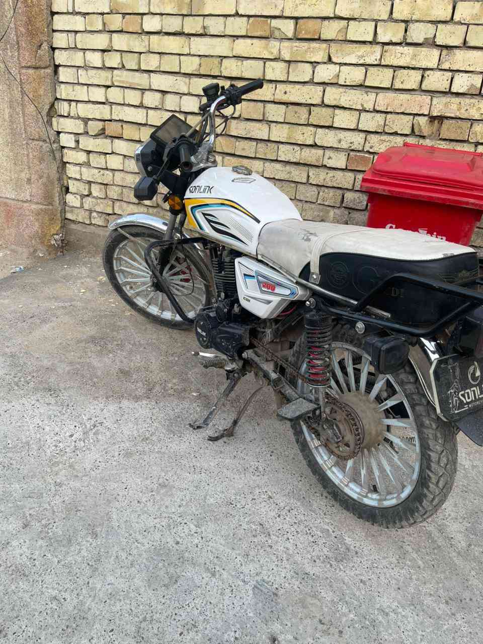 سونك موديل 25 مكينه مكفوله كهربائيات كامله سعر 600 وبيه مجال مكان مشتل بغداد ***********
