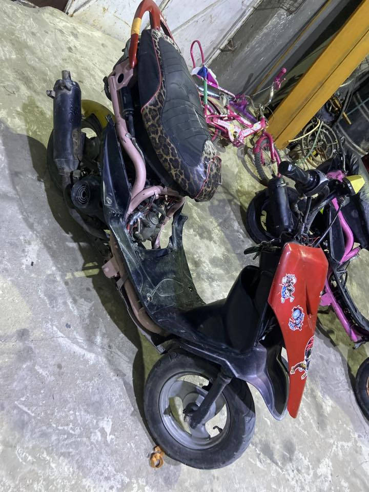 للبيع بوشه بلاد مفتوحه نكره سلف ضفيره بلاديه كامله للتواصل ***********كلجات رياضي
