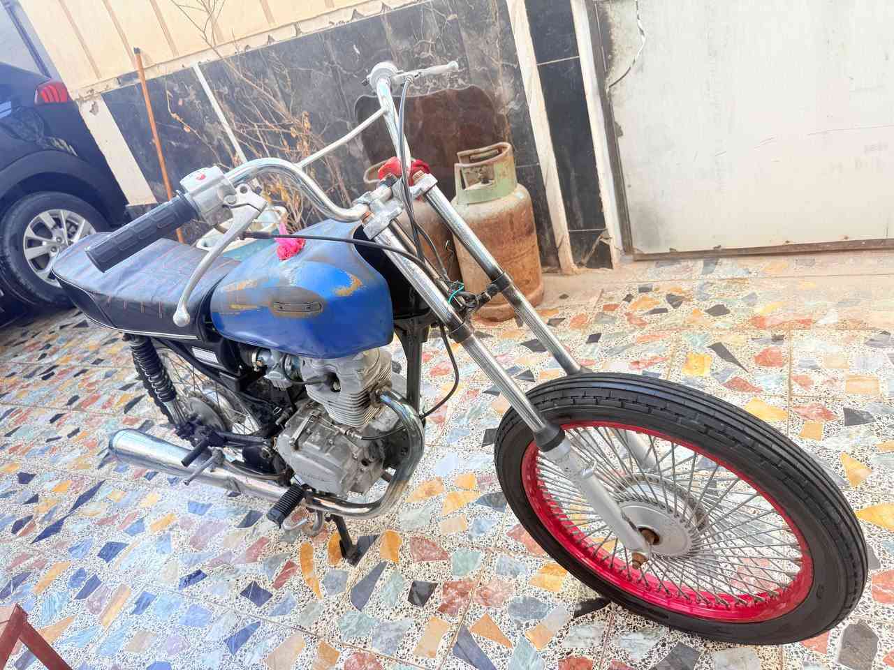 سلام عليكم اربع كير كلك سعر ٢٢٥ وبيه مجال مكانه نجف رقم تليفون ***********
