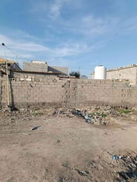 ١٤٠م • ٢ غرف نوم • قرب حسينيه ام لبنين